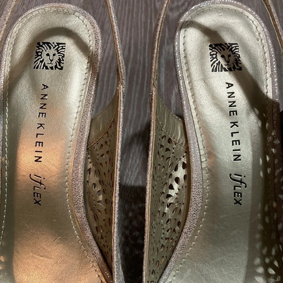 Anne Klein Akodea Light Gold Metallic Slingback Heels 10 - Picture 6 of 14